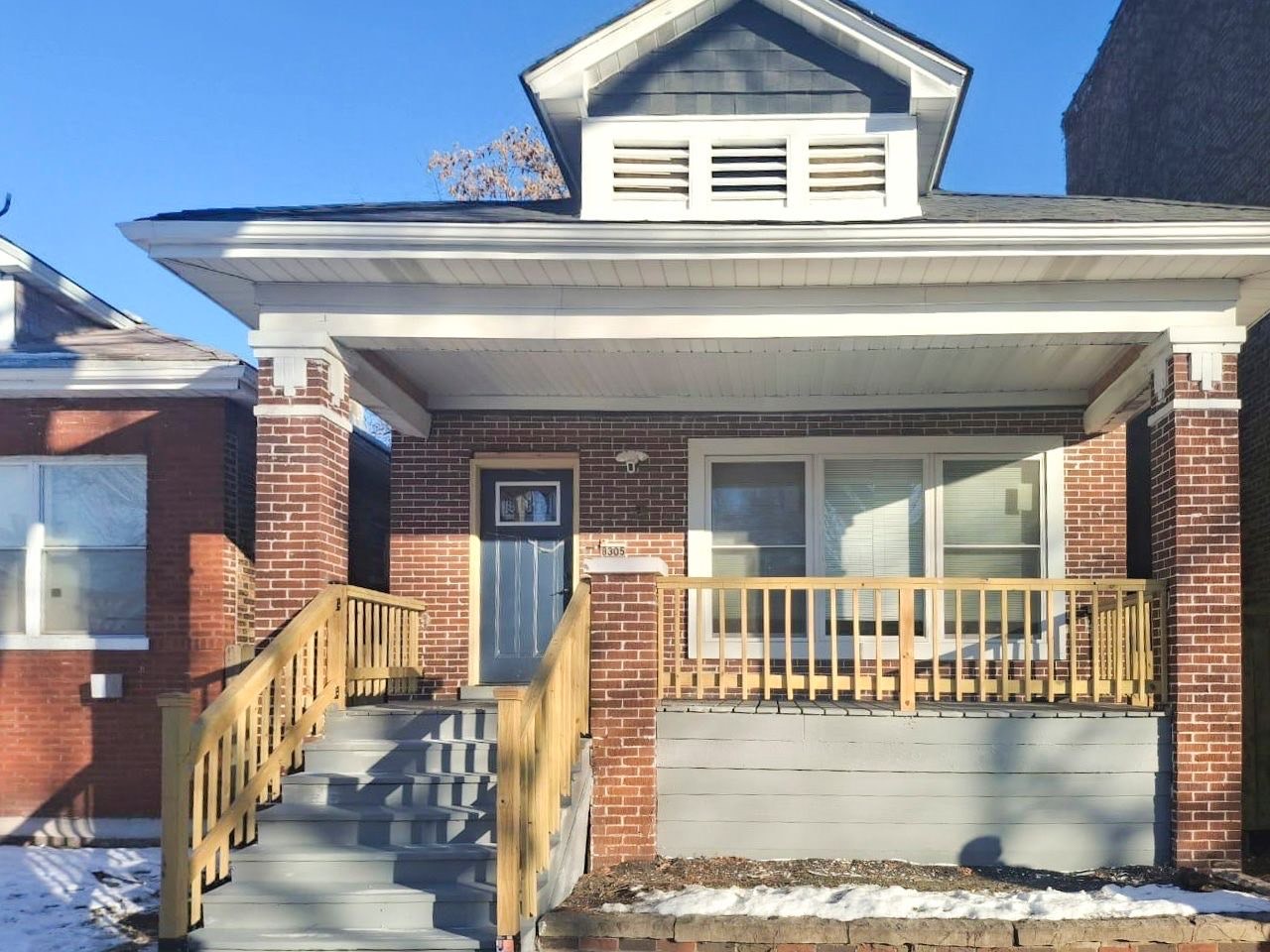 8305 S MARYLAND Avenue, Chicago, IL