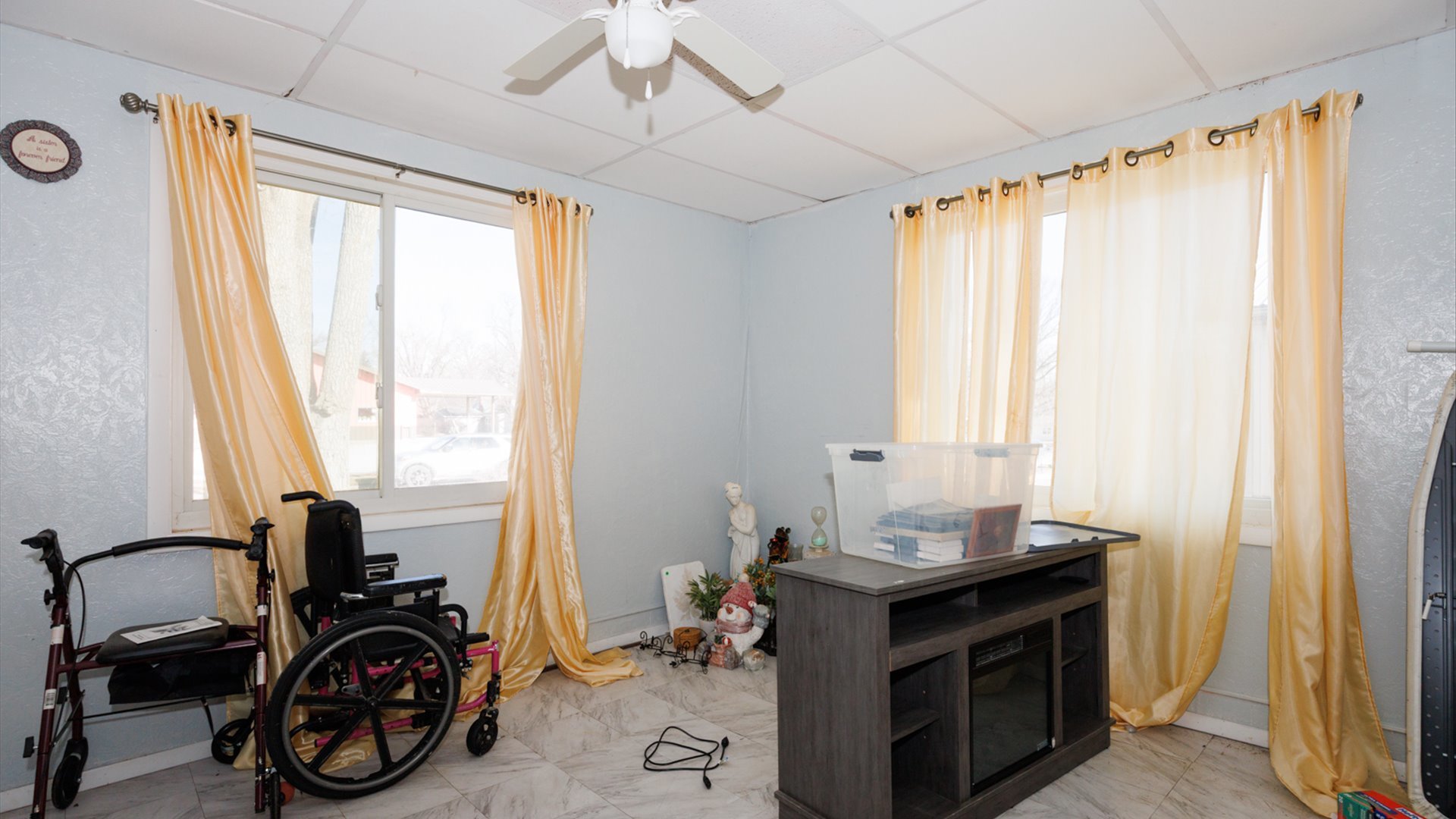 104 W North Street, Colfax, IL