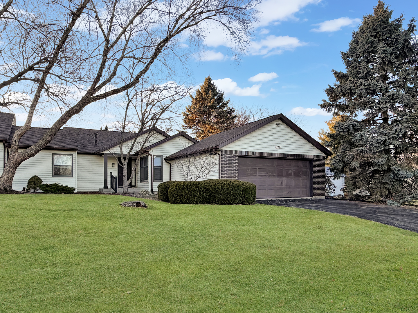 1020 Bertram Drive #17-1, Freeport, IL