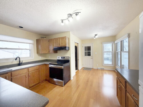 1020 Bertram Drive #17-1, Freeport, IL