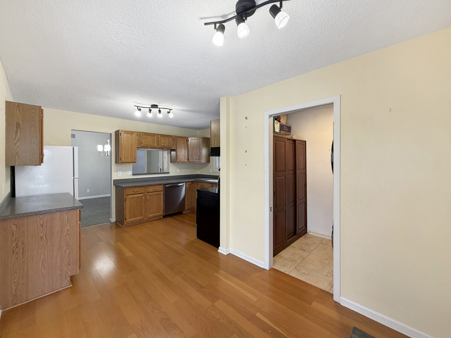 1020 Bertram Drive #17-1, Freeport, IL