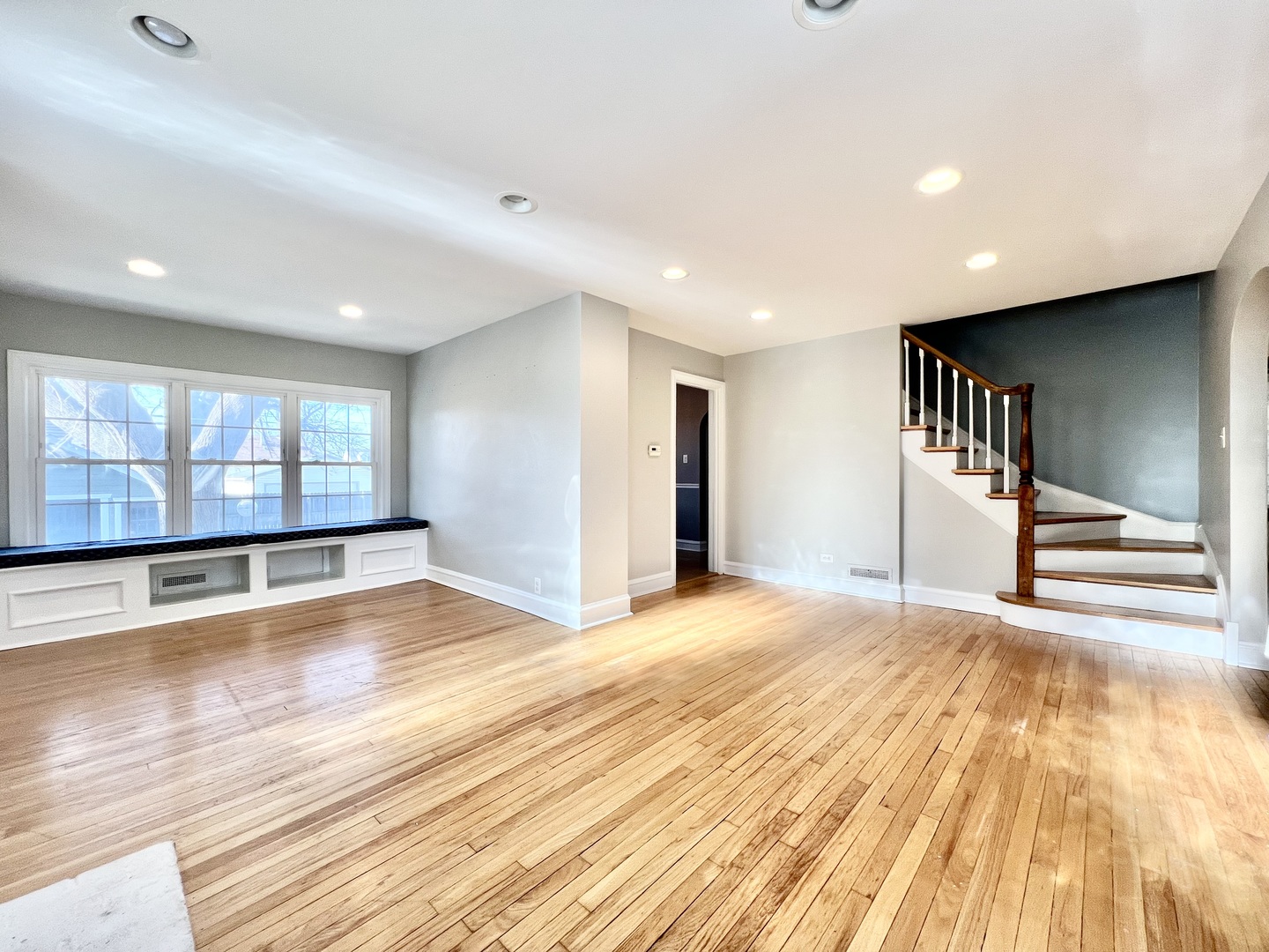 9210 S Trumbull Avenue, Evergreen Park, IL