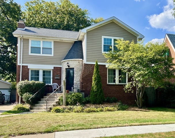 9210 S Trumbull Avenue, Evergreen Park, IL