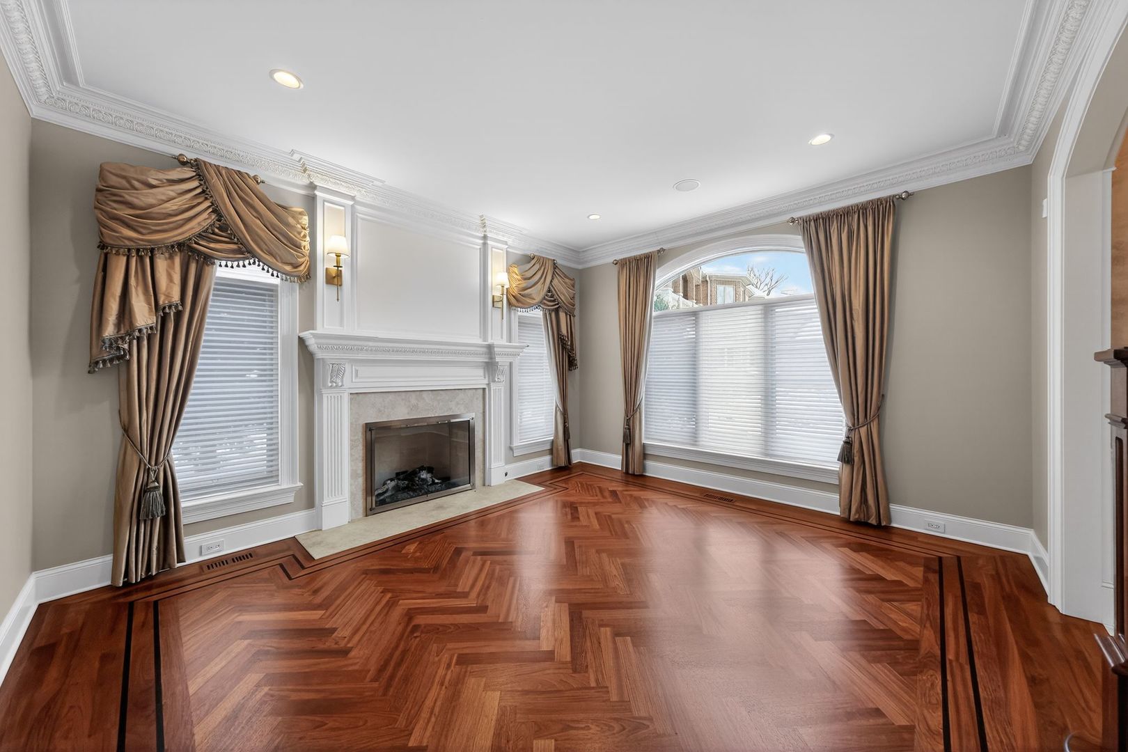 107 Carmela Court, Bloomingdale, IL