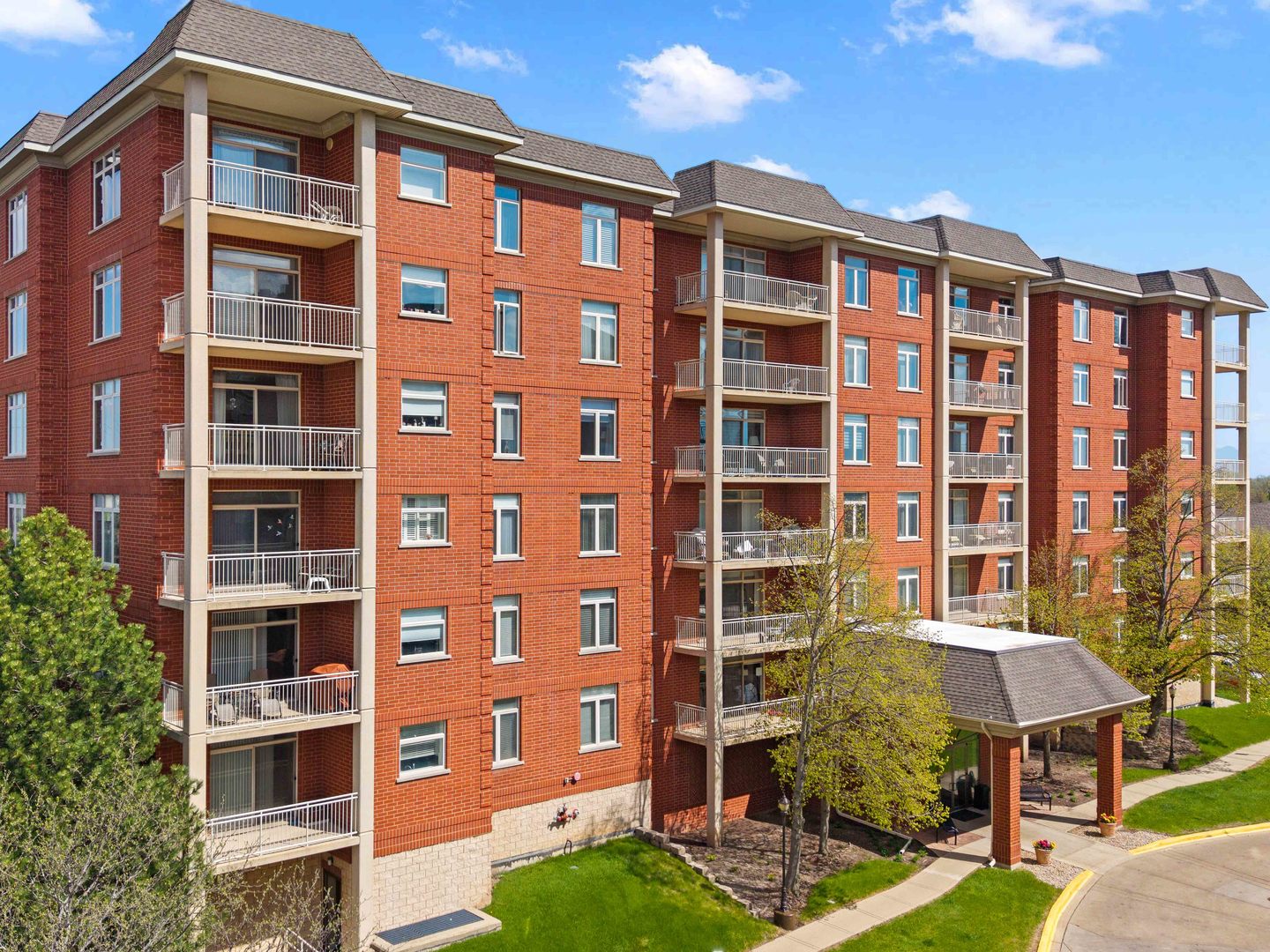 8400 Callie Avenue #607, Morton Grove, IL