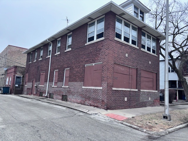 2412 HIGH Street, Blue Island, IL