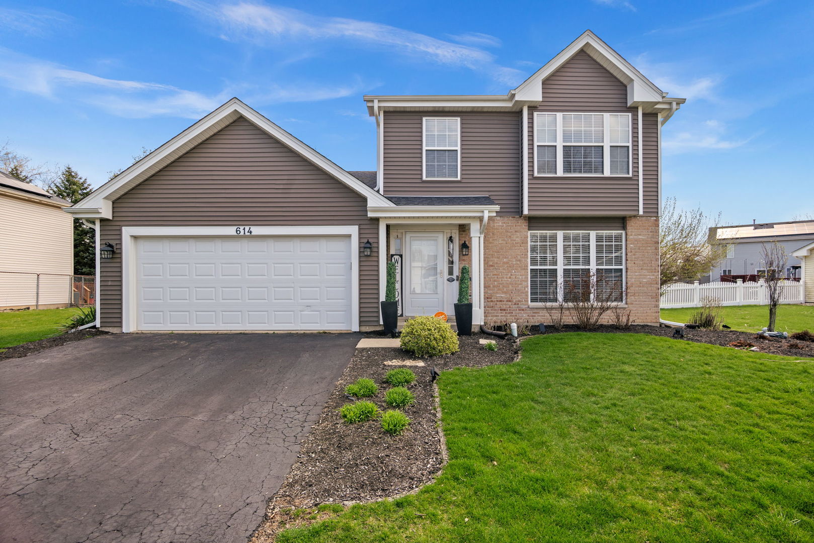 614 Buckboard Road, Bolingbrook, IL