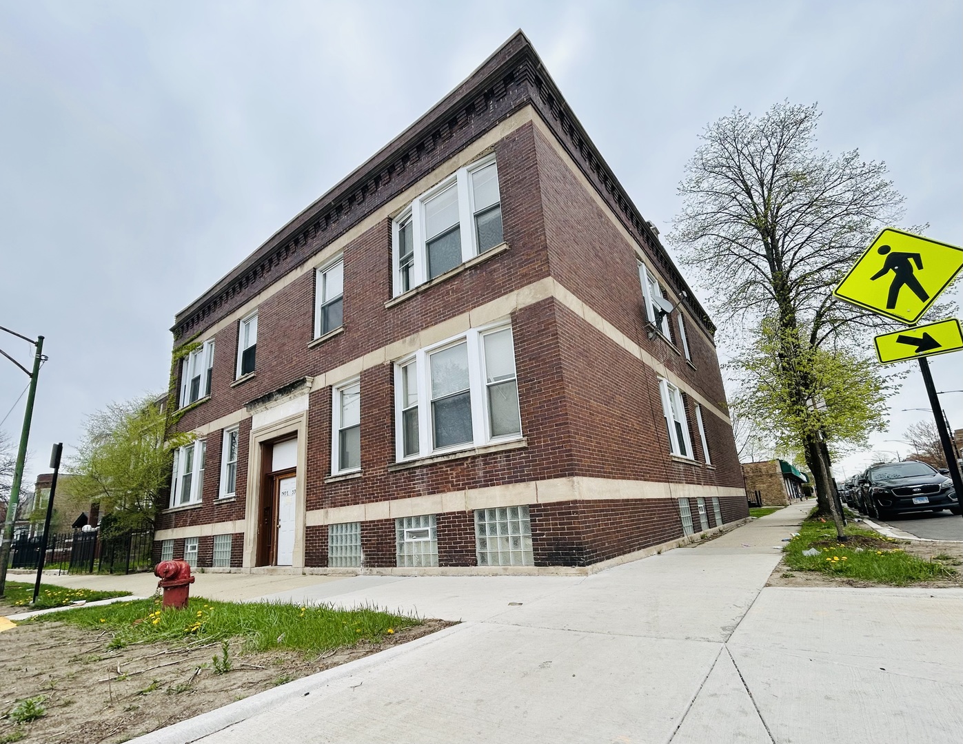 7459 S Champlain Avenue, Chicago, IL