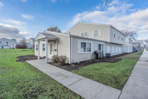 194 Robert Court #A, Bartlett, IL