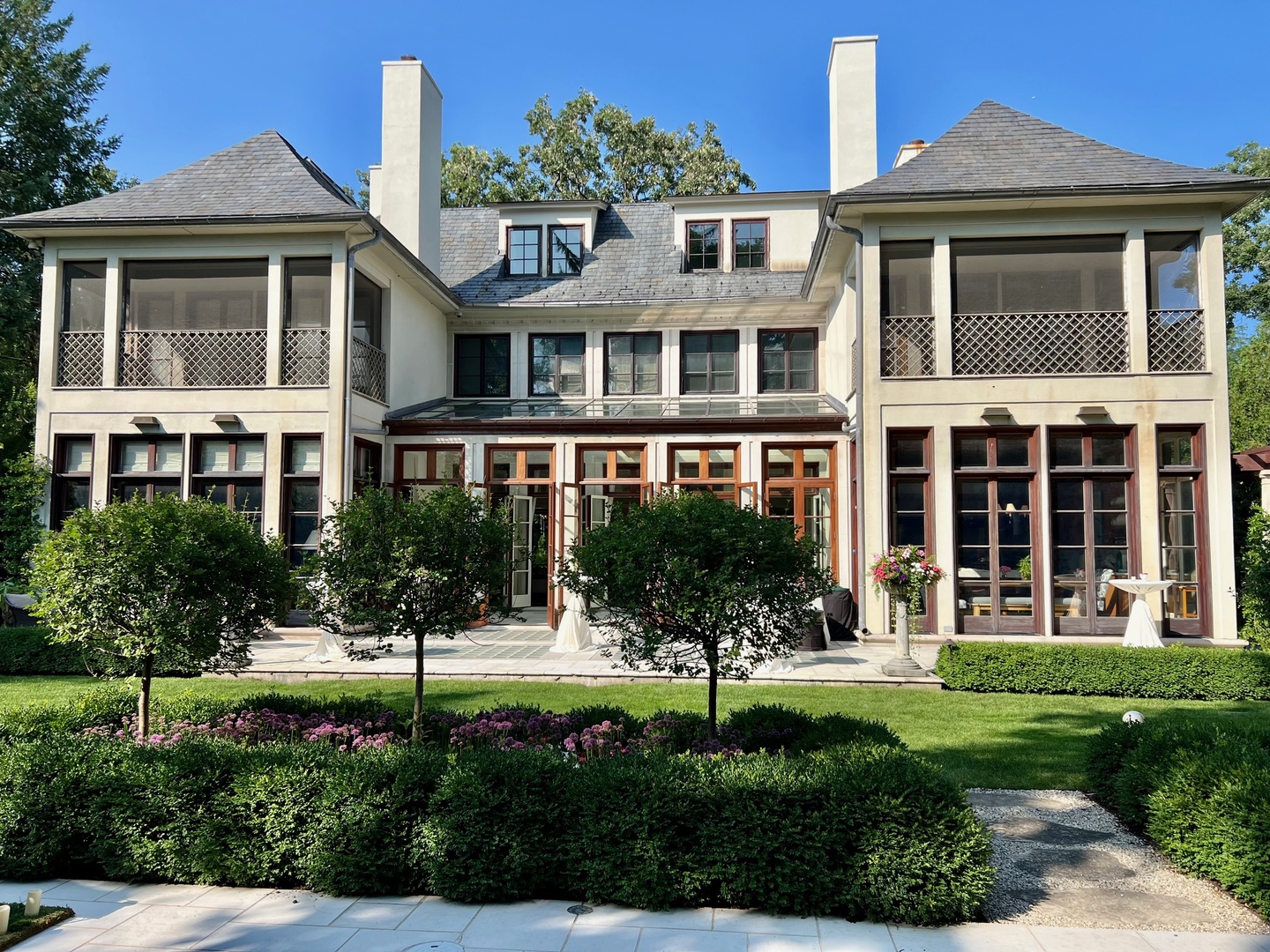 528 Roslyn Road, Kenilworth, IL