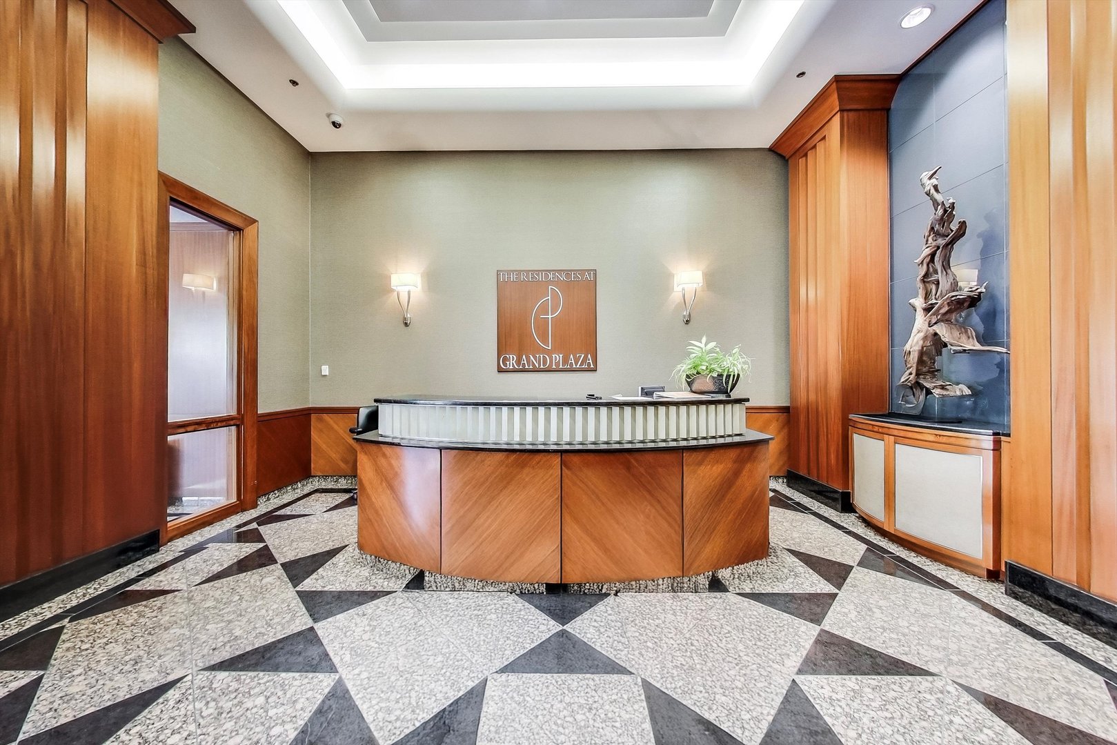 545 N DEARBORN Street #3601, Chicago, IL