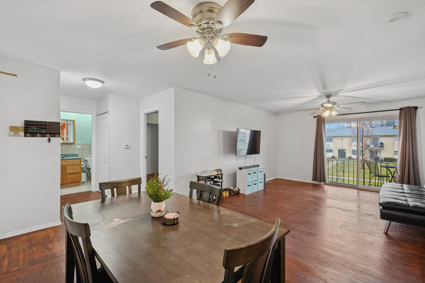 9575 Terrace Place #206F, Des Plaines, IL