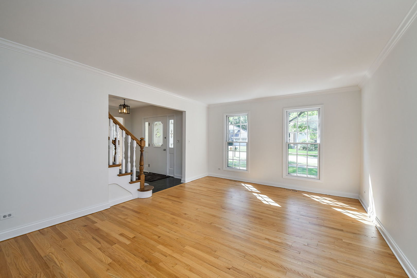 825 Biltmore Court, Naperville, IL