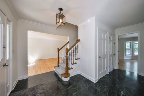 825 Biltmore Court, Naperville, IL