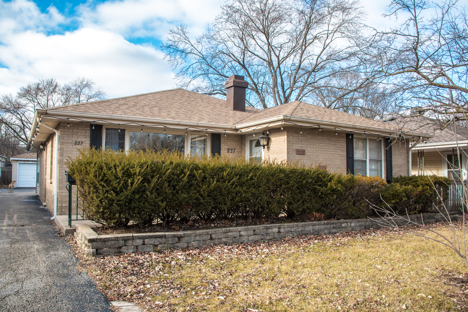 227 N Butterfield Road, Libertyville, IL