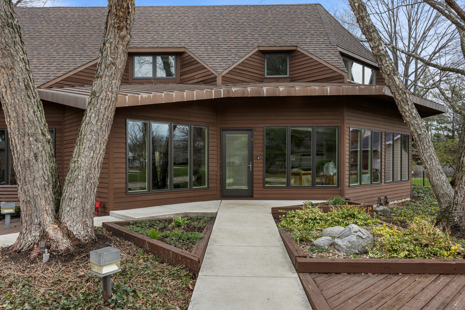 2402 N Nottingham Court, Champaign, IL