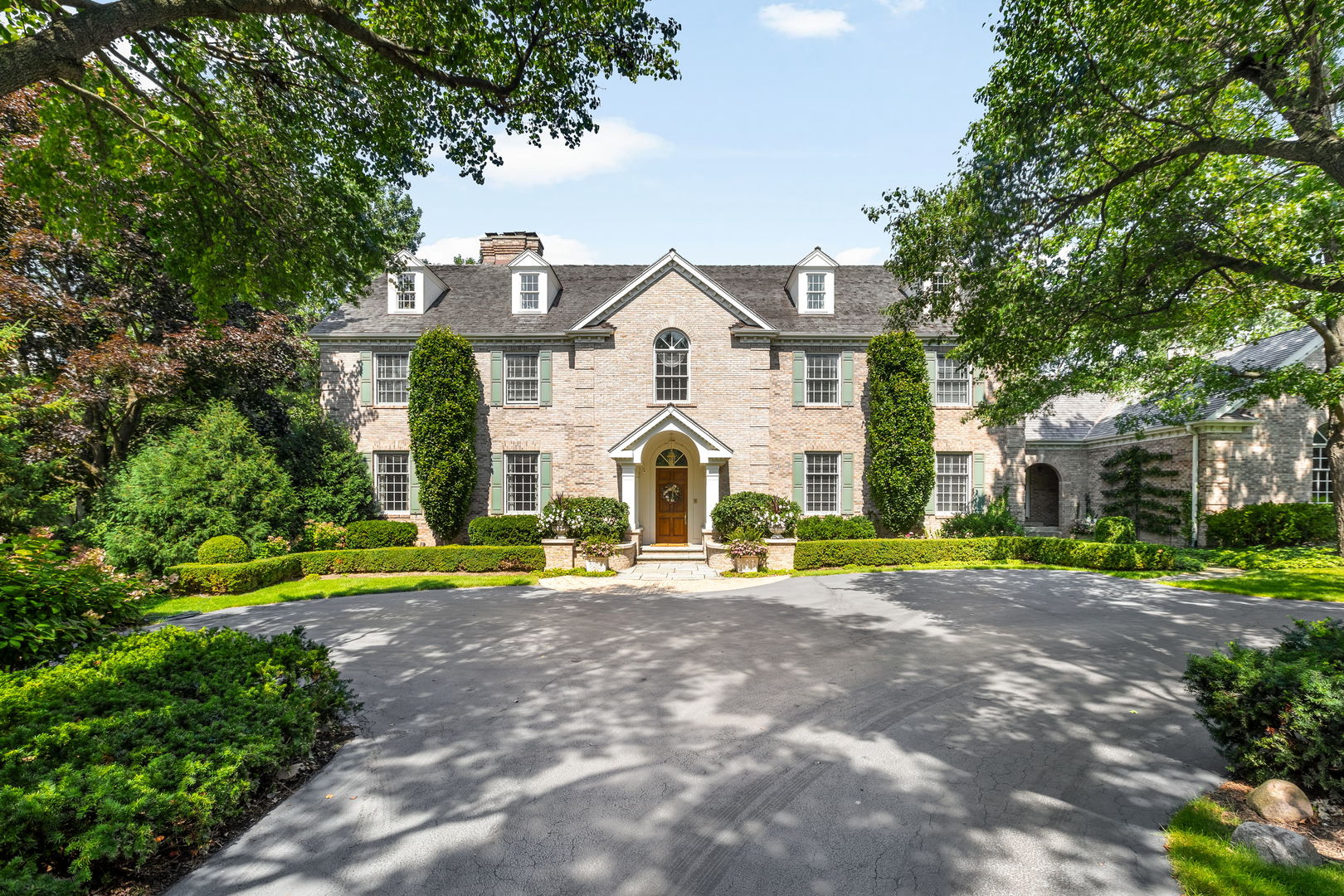 340 E Westleigh Road, Lake Forest, IL