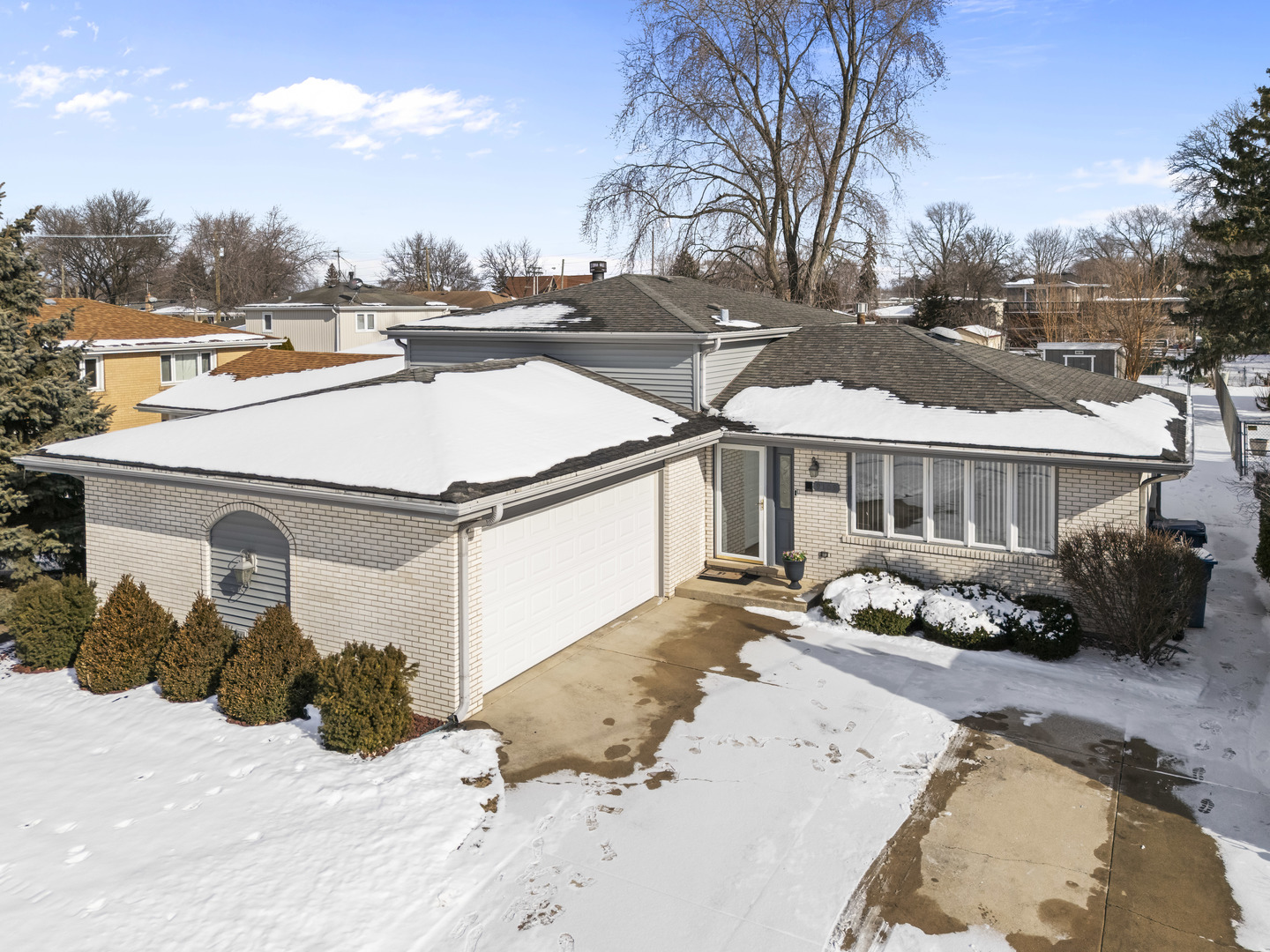 9109 Crescent Court, Oak Lawn, IL