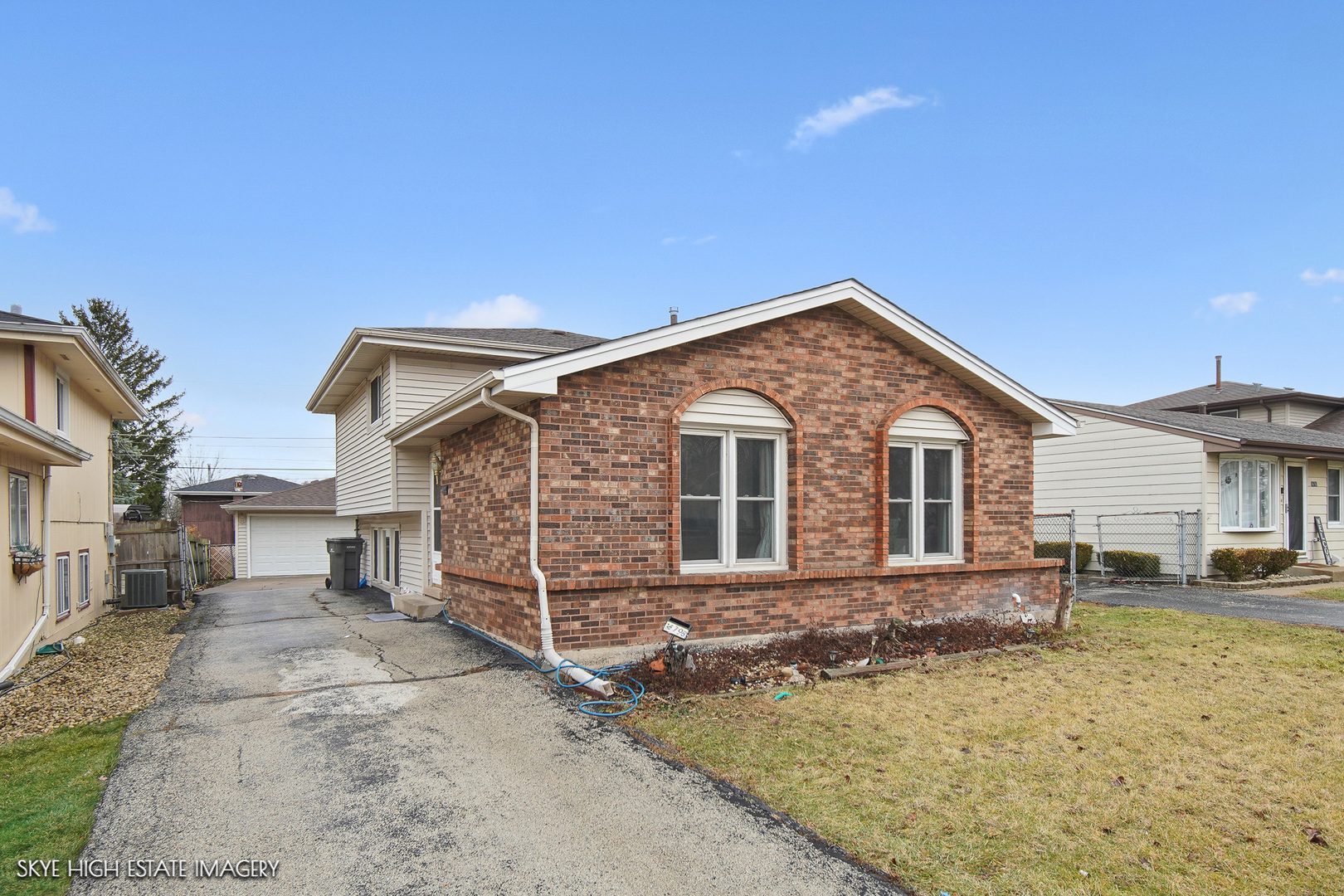 16798 91ST Avenue, Orland Hills, IL