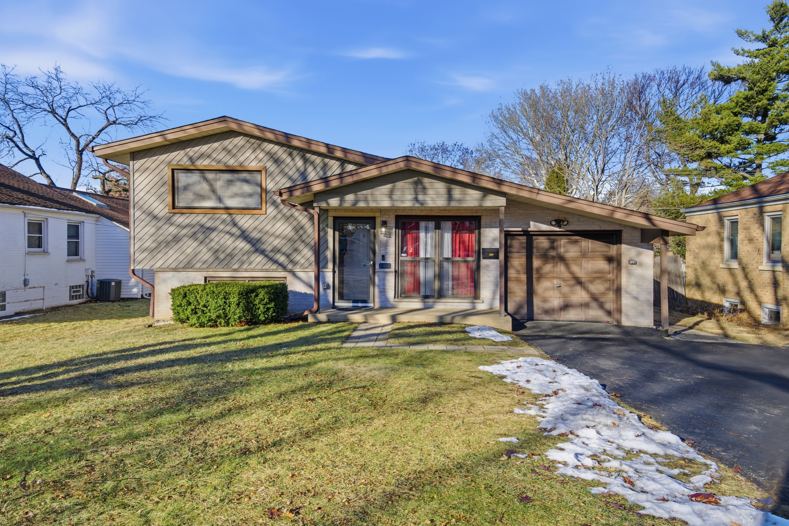 450 E Palatine Road, Palatine, IL