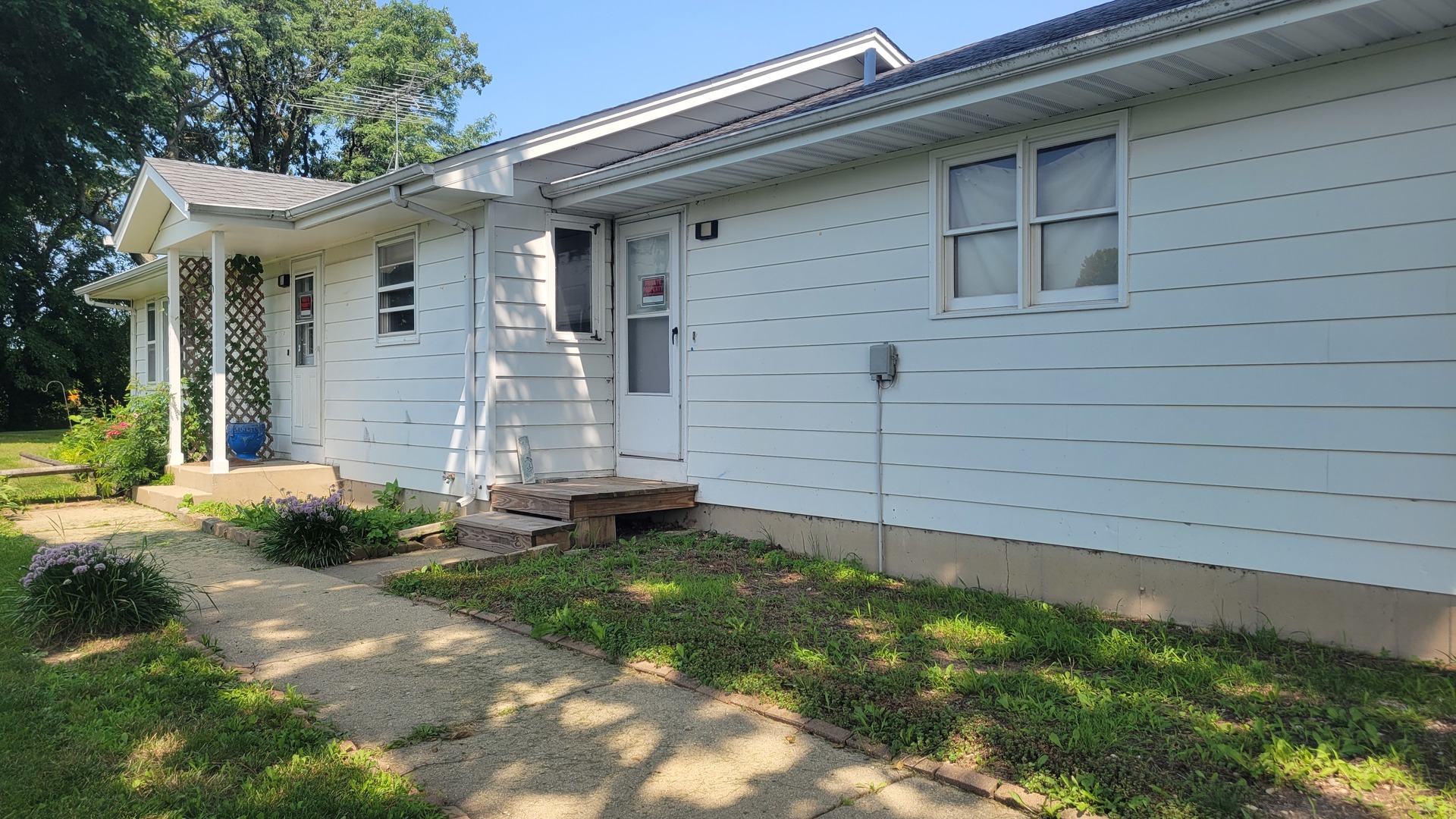 39W340 W Route 20 Highway, Elgin, IL