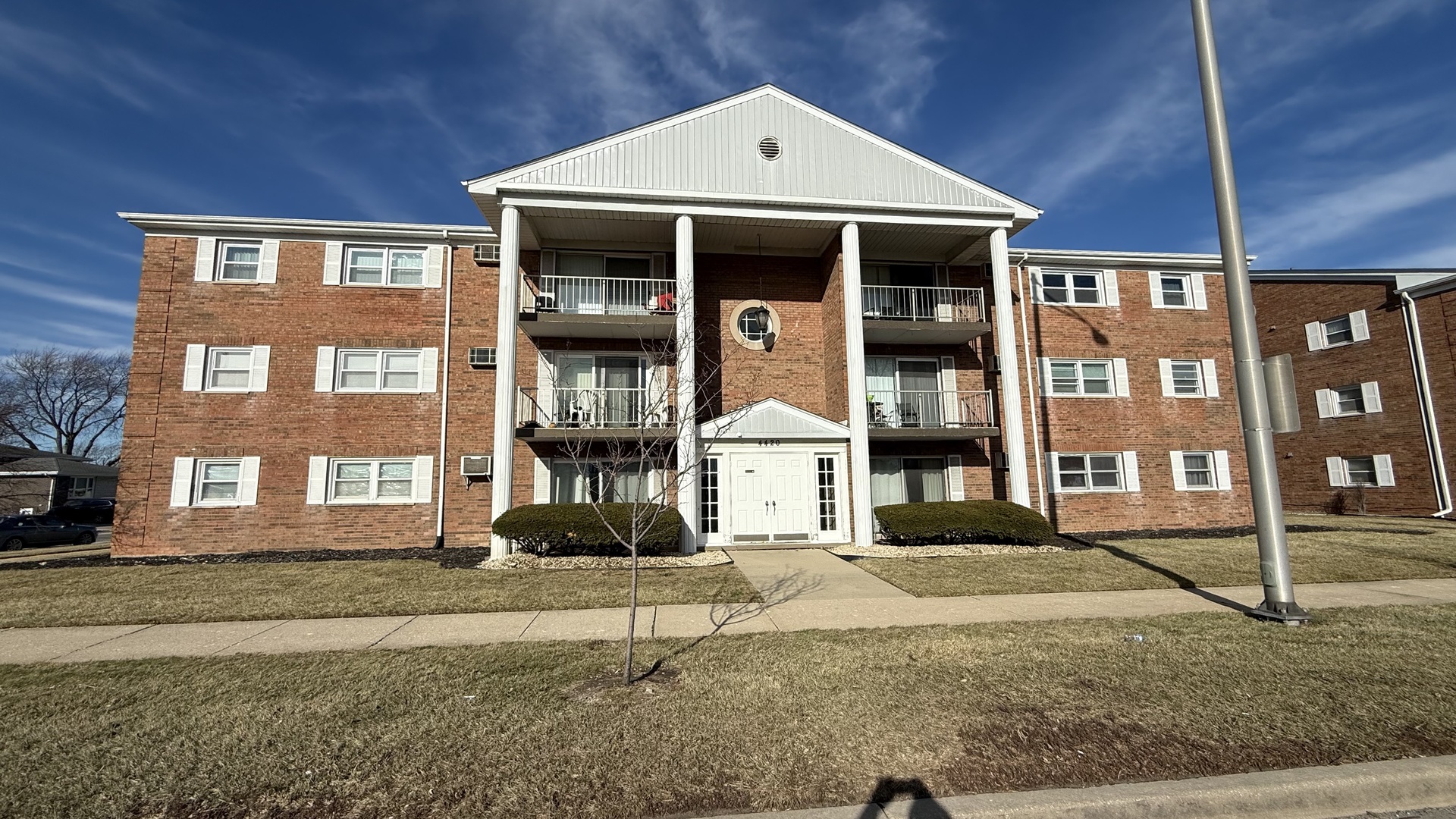 4420 W 111th Street #104, Oak Lawn, IL