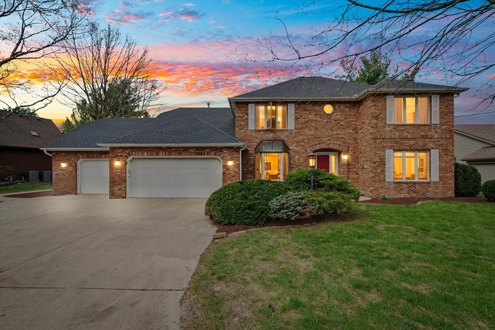2404 N Nottingham Court, Champaign, IL