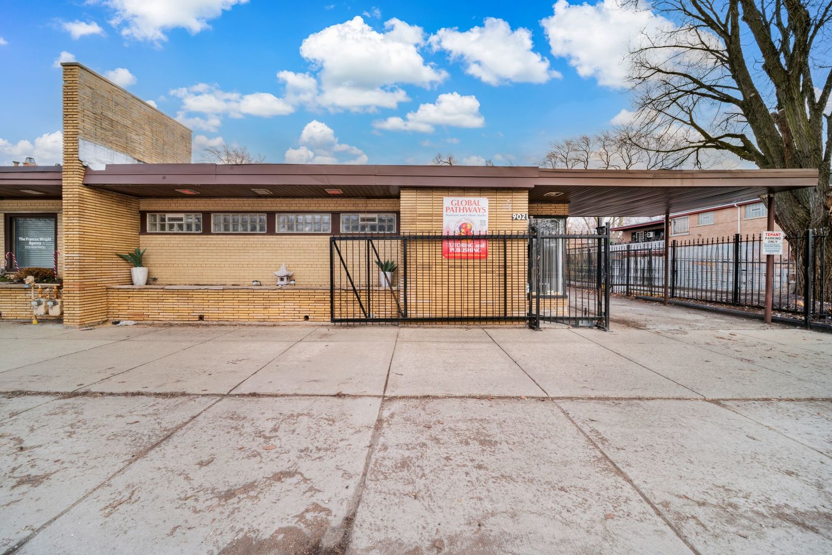 9021 S Western Avenue, Chicago, IL