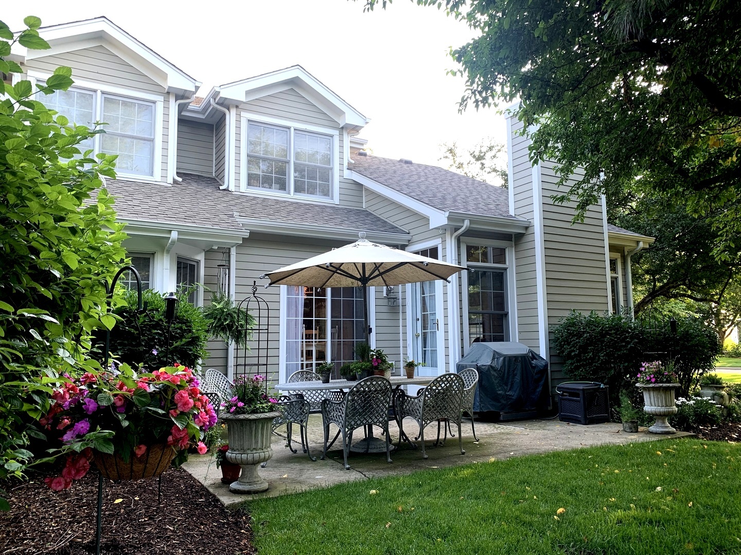 1919 Waverly Circle, St. Charles, IL