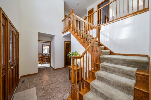 38 Walnut Creek Lane, Oswego, IL