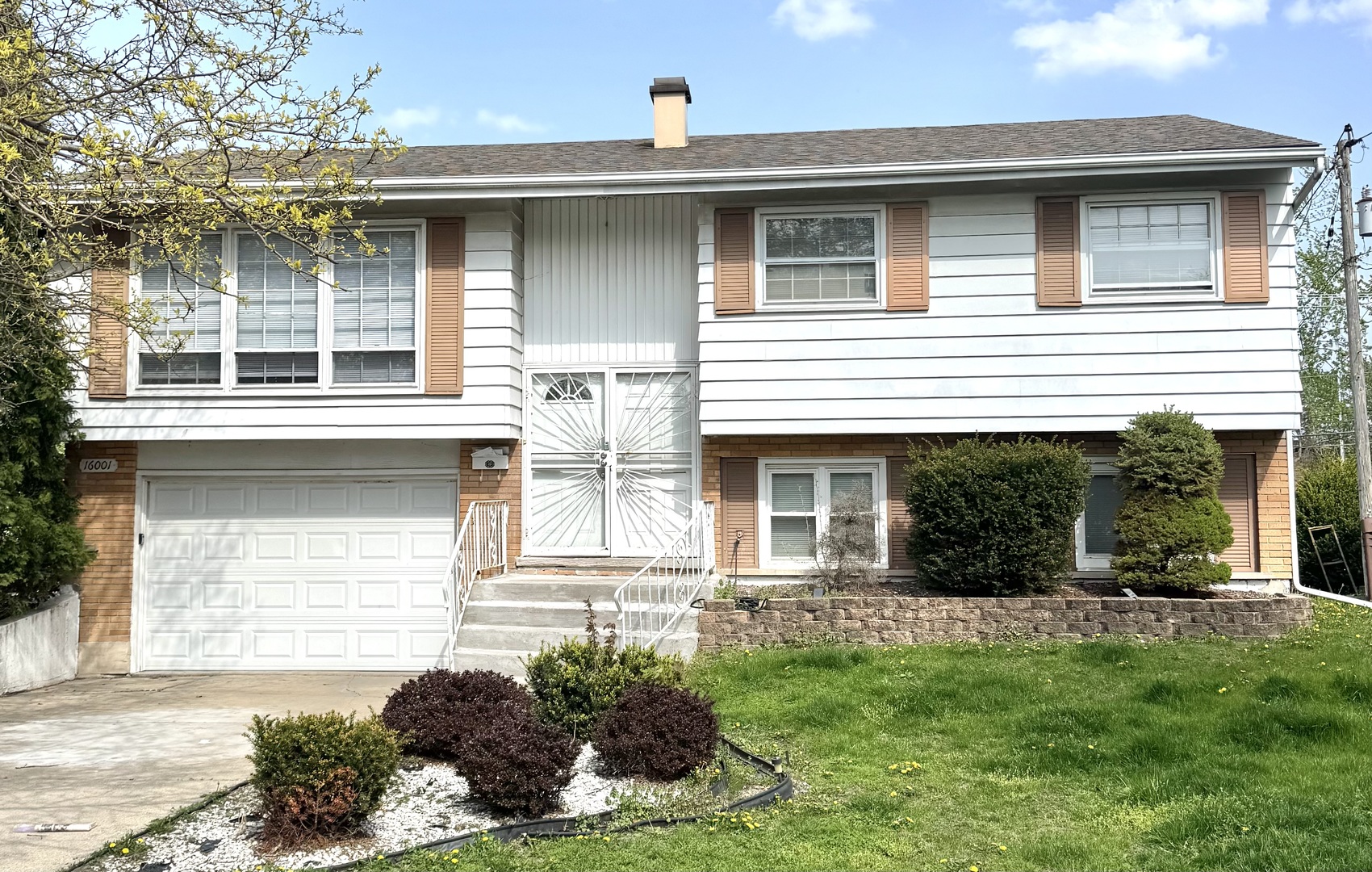16001 AVALON Avenue, South Holland, IL