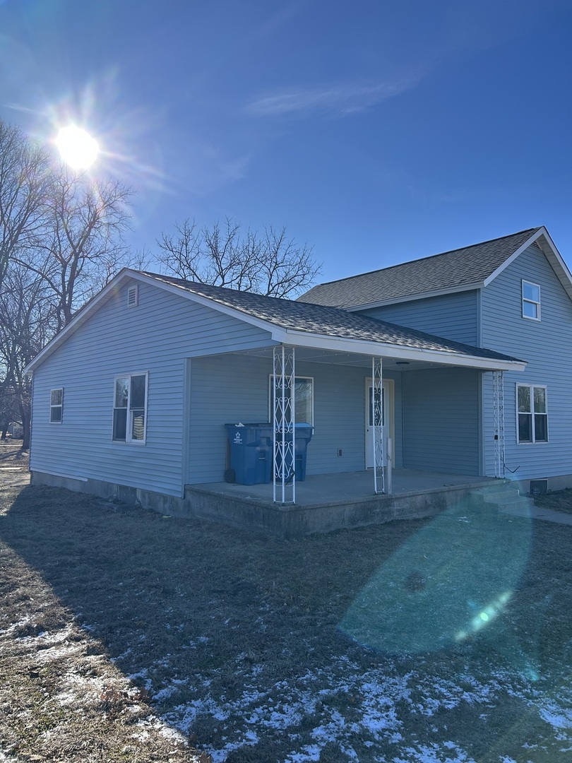 129 W Main Street, Amboy, IL