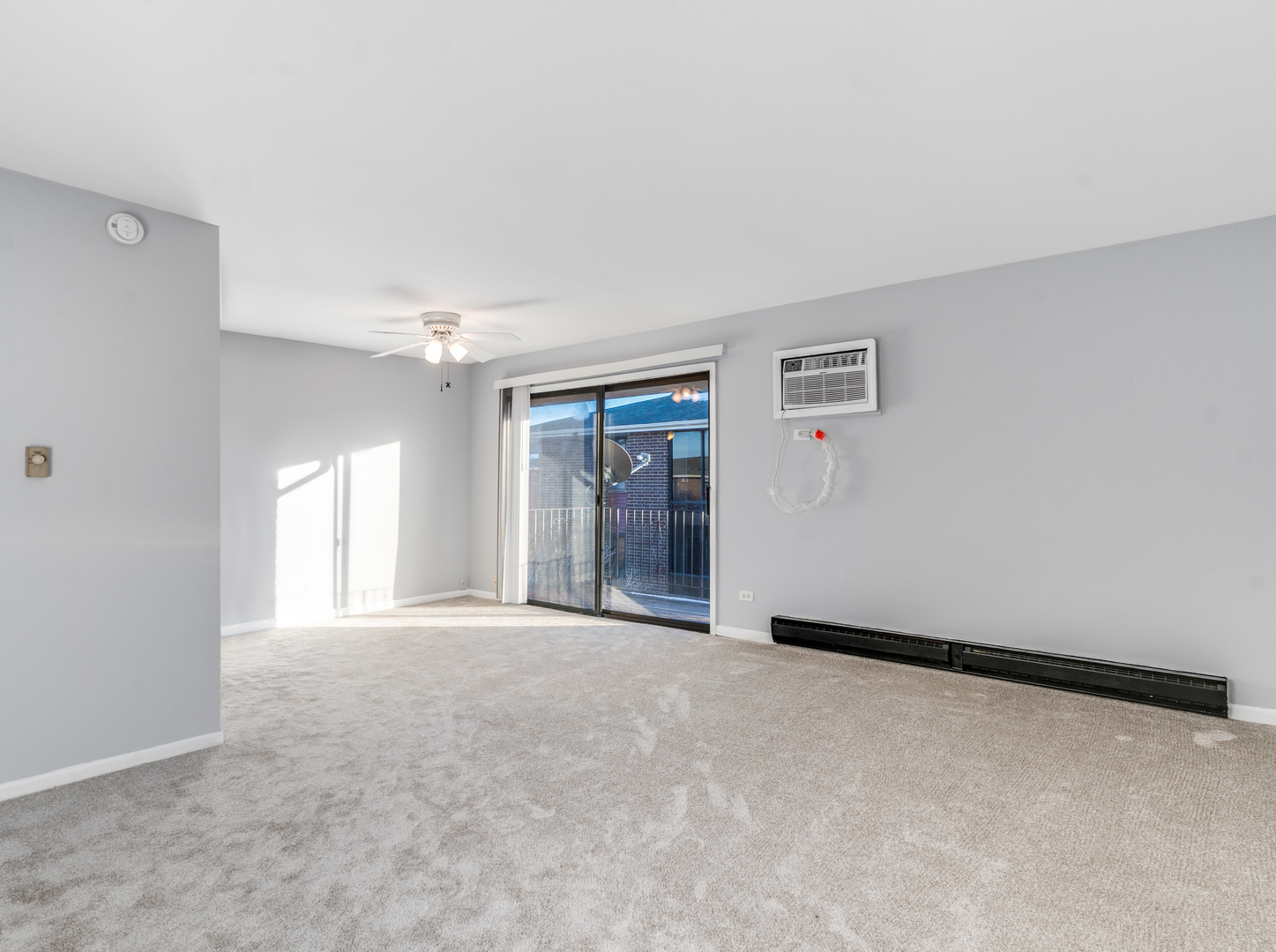 15818 TERRACE Drive #R3, Oak Forest, IL