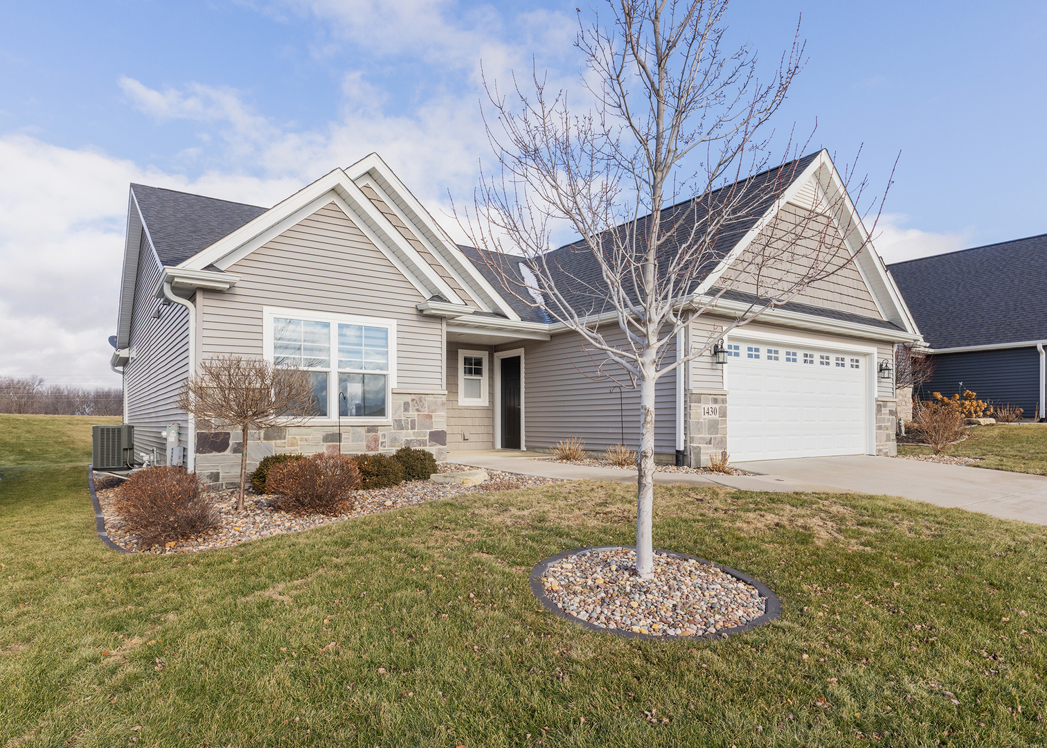 1430 Olde Brandy Lane, Davenport, IA