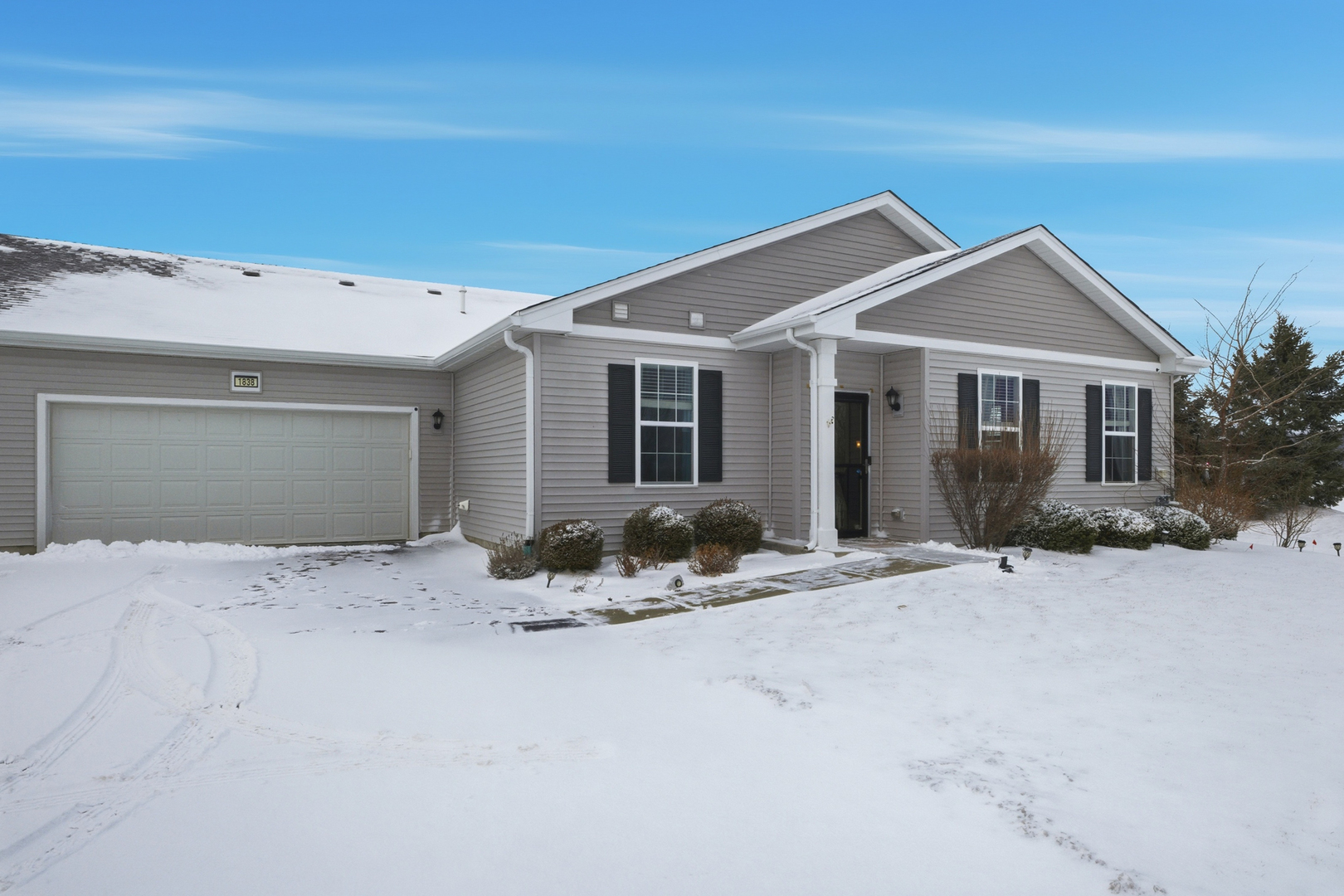 1838 Southern Circle #1838, Pingree Grove, IL