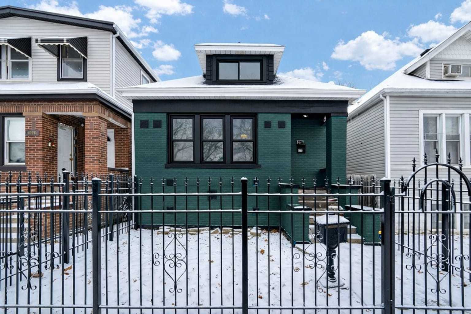 6818 S Wood Street, Chicago, IL