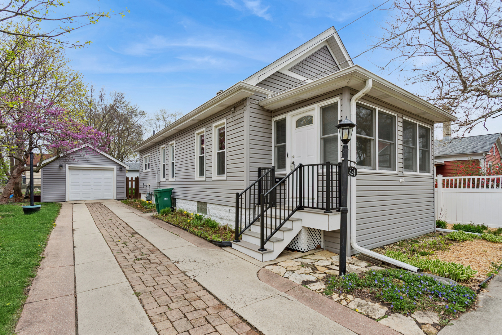 324 E 13th Street, Lockport, IL