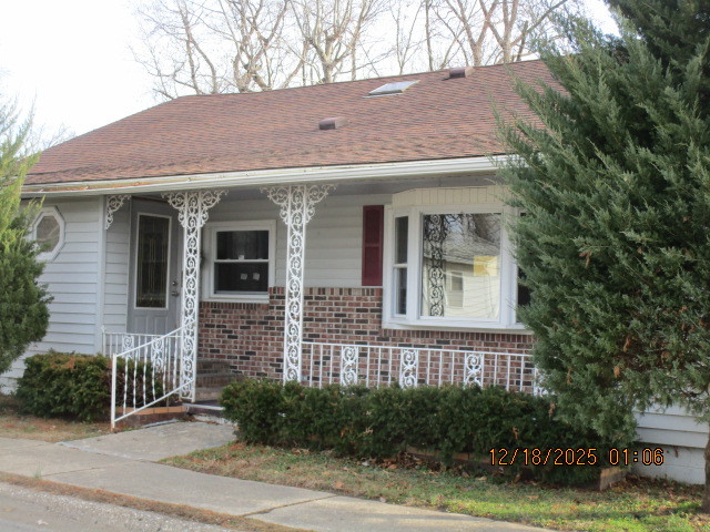 1102 Highland Street, Benton, IL