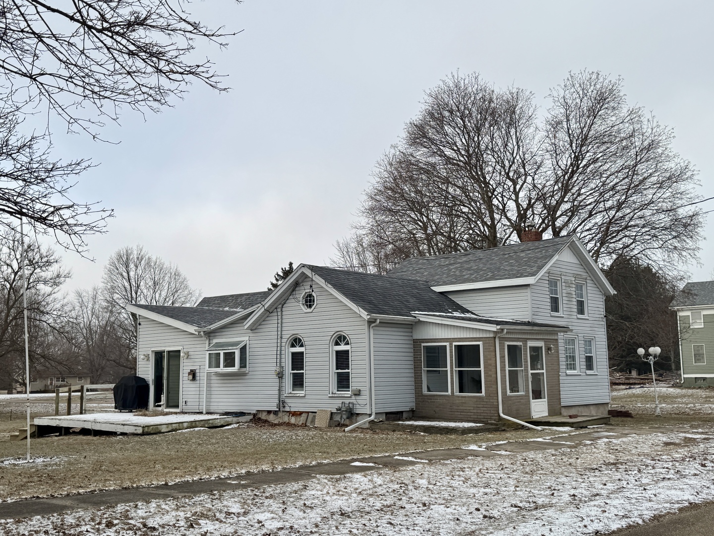 108 W Washington Street, Dover, IL