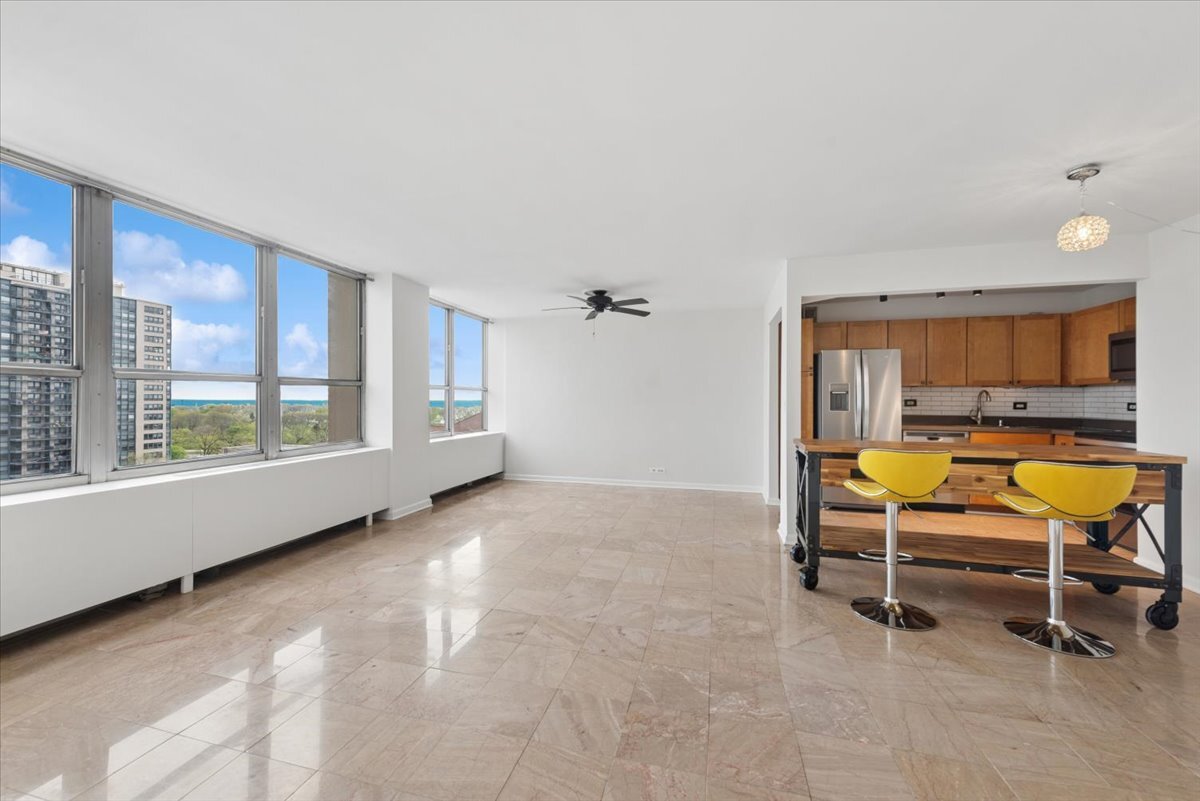 655 W Irving Park Road #906, Chicago, IL