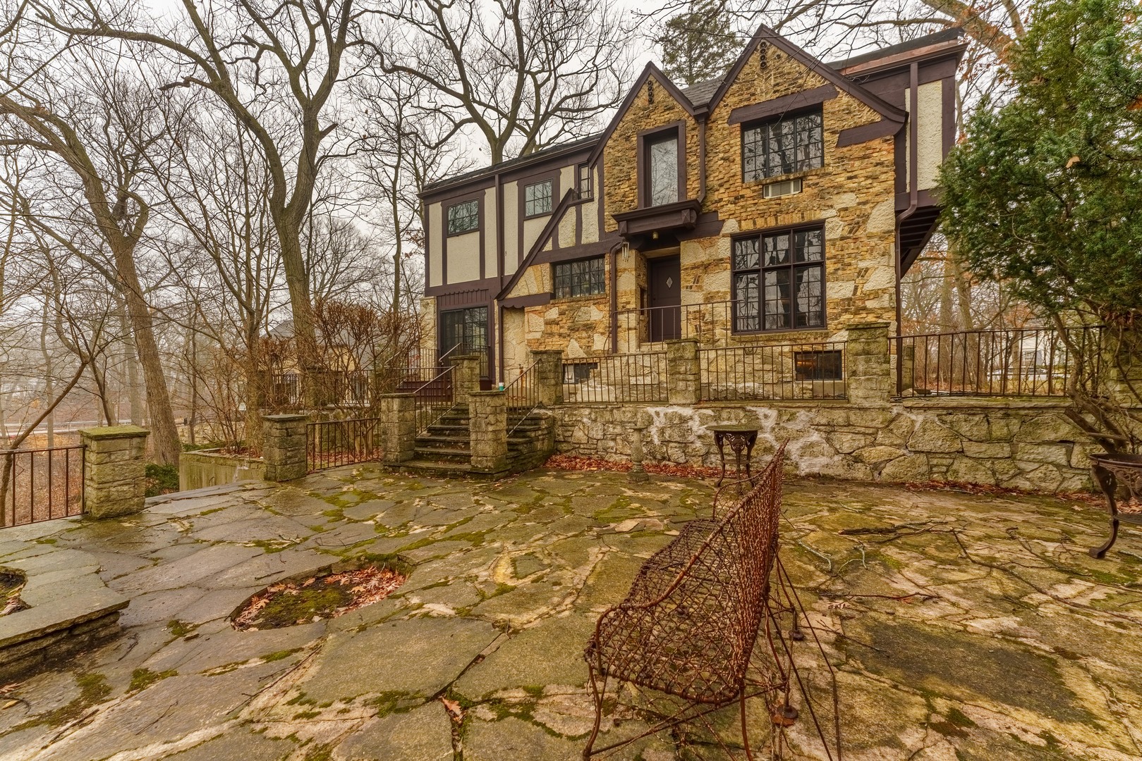 219 Woodland Road, Highland Park, IL