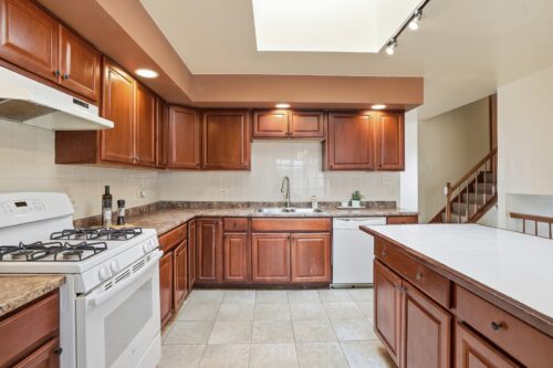 15641 Cottage Grove Avenue, Dolton, IL