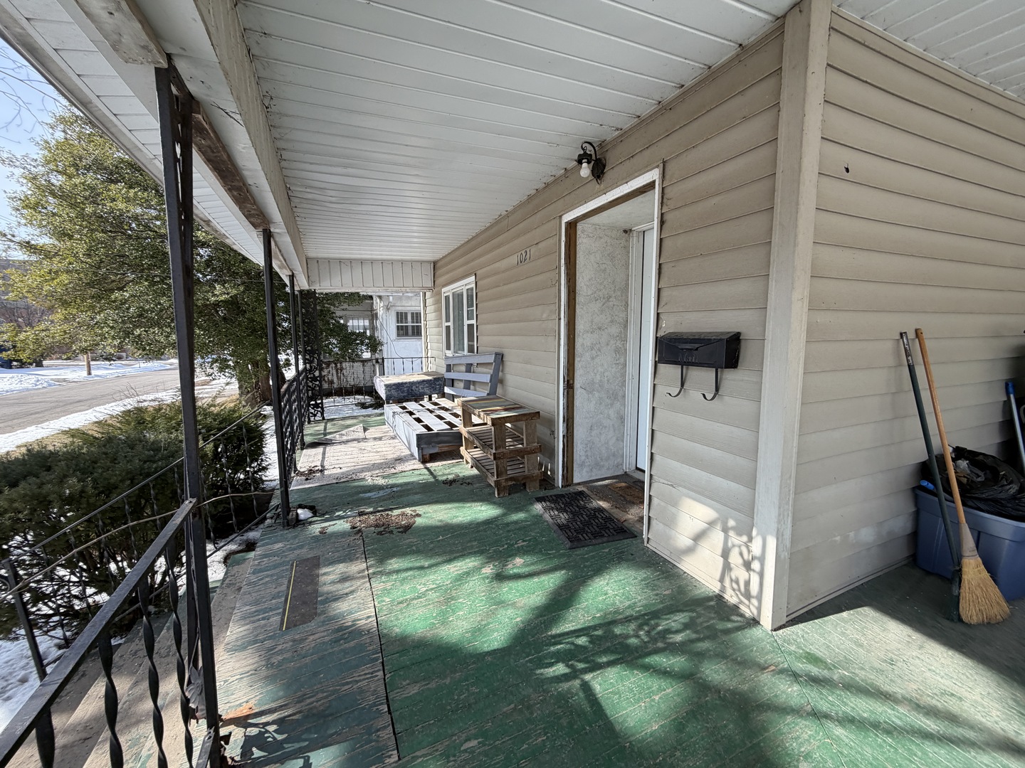1021 Jefferson Avenue, Charleston, IL