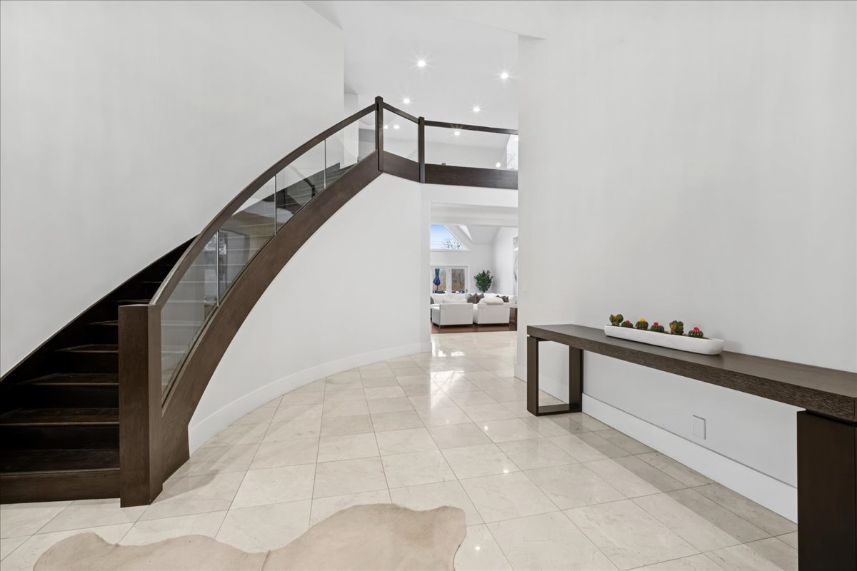 1630 Ridge Road, Highland Park, IL