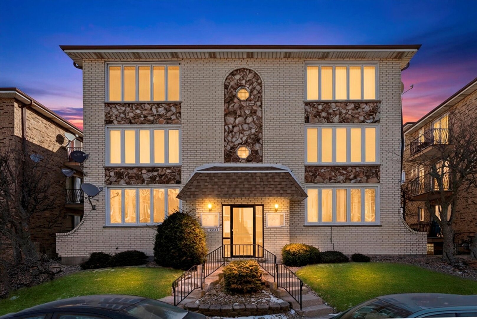 6237 S Newland Avenue #1N, Chicago, IL