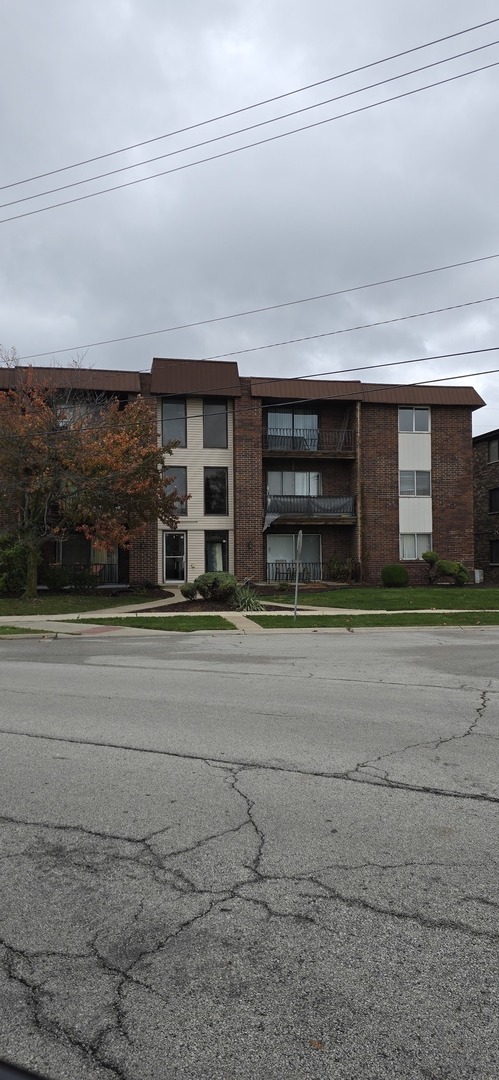 17701 PARK Boulevard #304, Lansing, IL