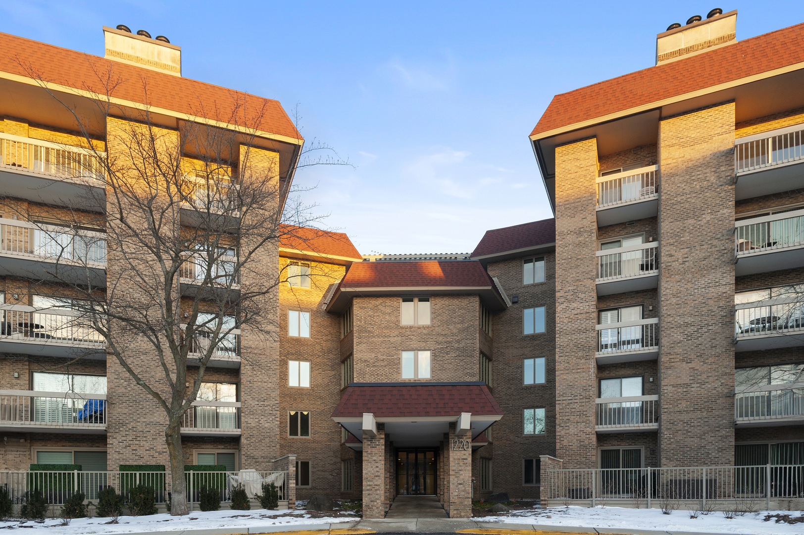 1220 Rudolph Road #1B, Northbrook, IL