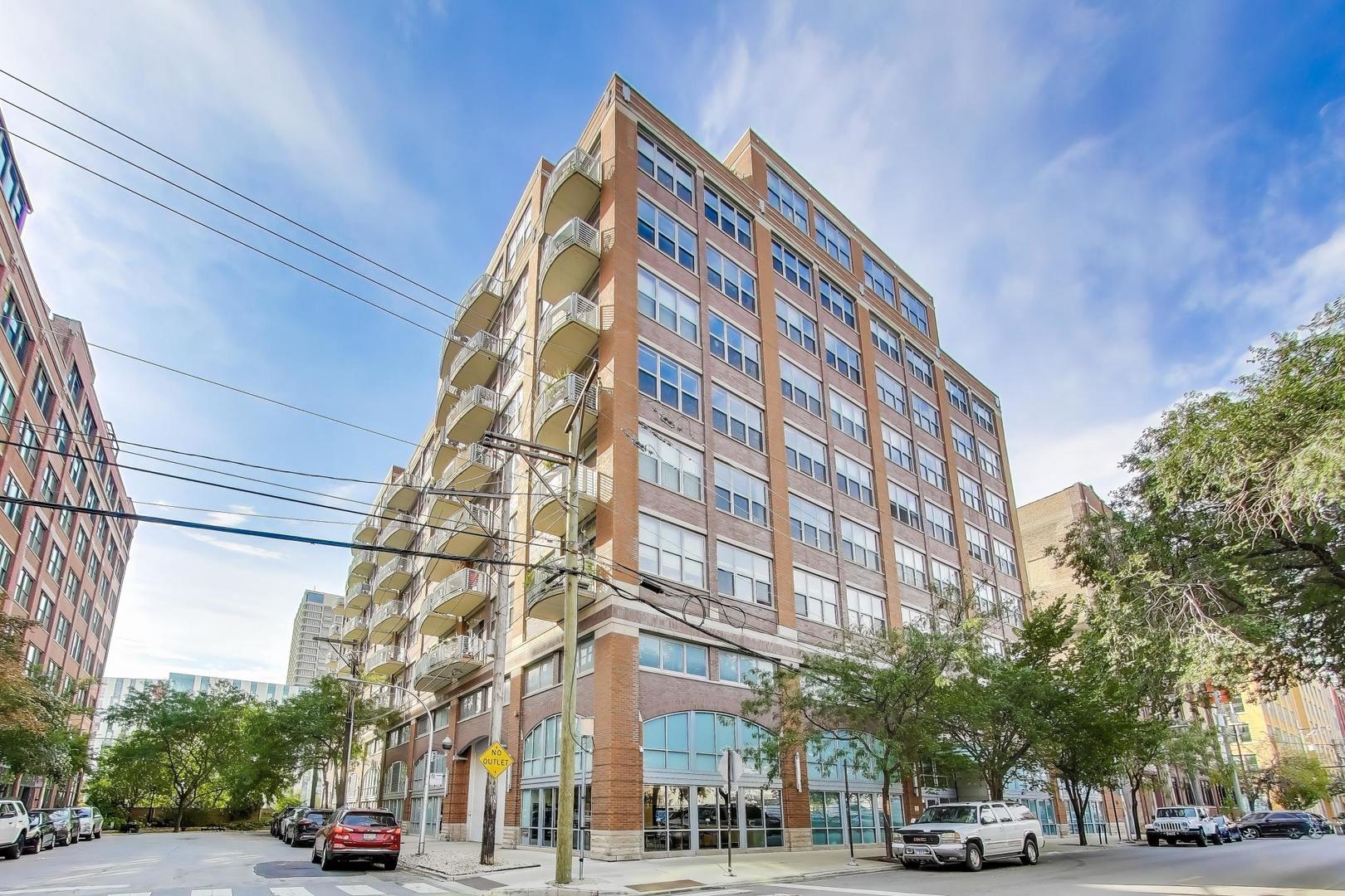 933 W Van Buren Street #425, Chicago, IL