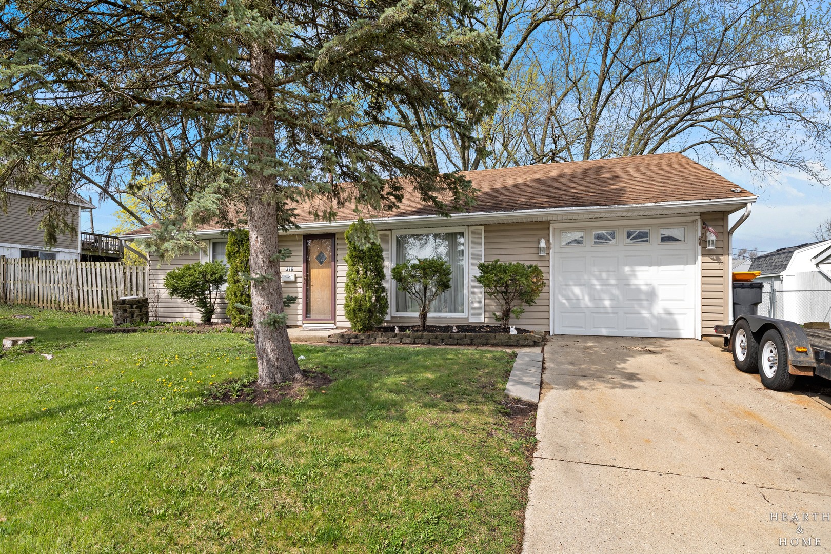 316 S Park Boulevard, Streamwood, IL