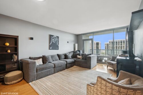 100 E 14th Street #1403, Chicago, IL